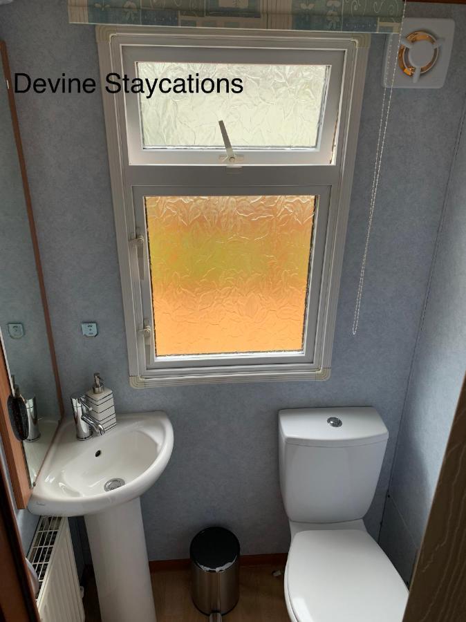 Devine Staycations At 38 Riverside Hawick Exterior photo