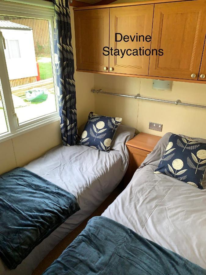 Devine Staycations At 38 Riverside Hawick Exterior photo